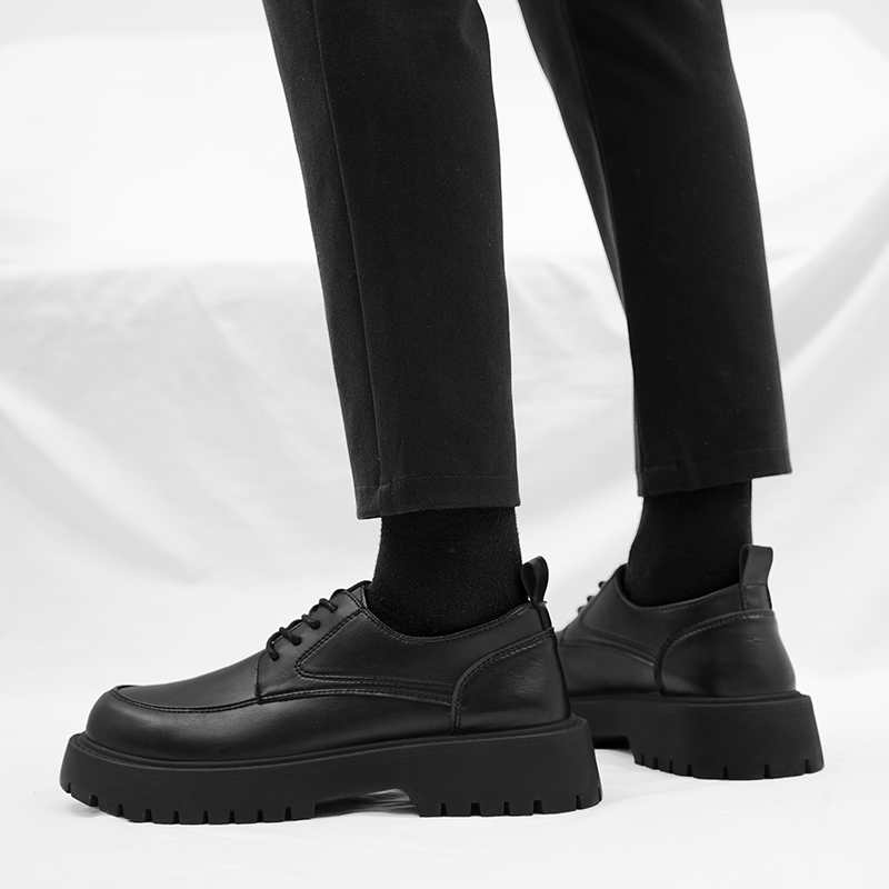 أحذية رياضية رجالية أنيقة بمقد - مراجعة Men Shoes Expensive وسعره